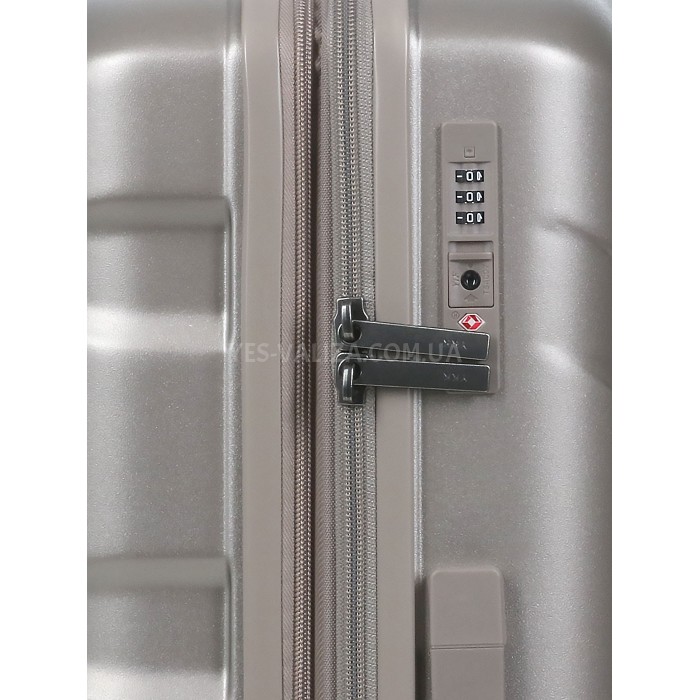 Валіза середня M полікарбонат шампань 66х46х26+4/77л/3.6кг/Airtex 748, фото 11